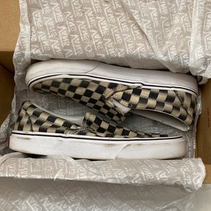 Blur Checkerboard Vans